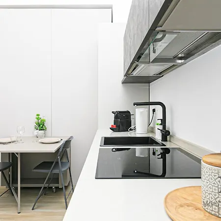 Indipendent In Apartamento